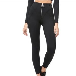 Good American Zip Front Legging Size M
